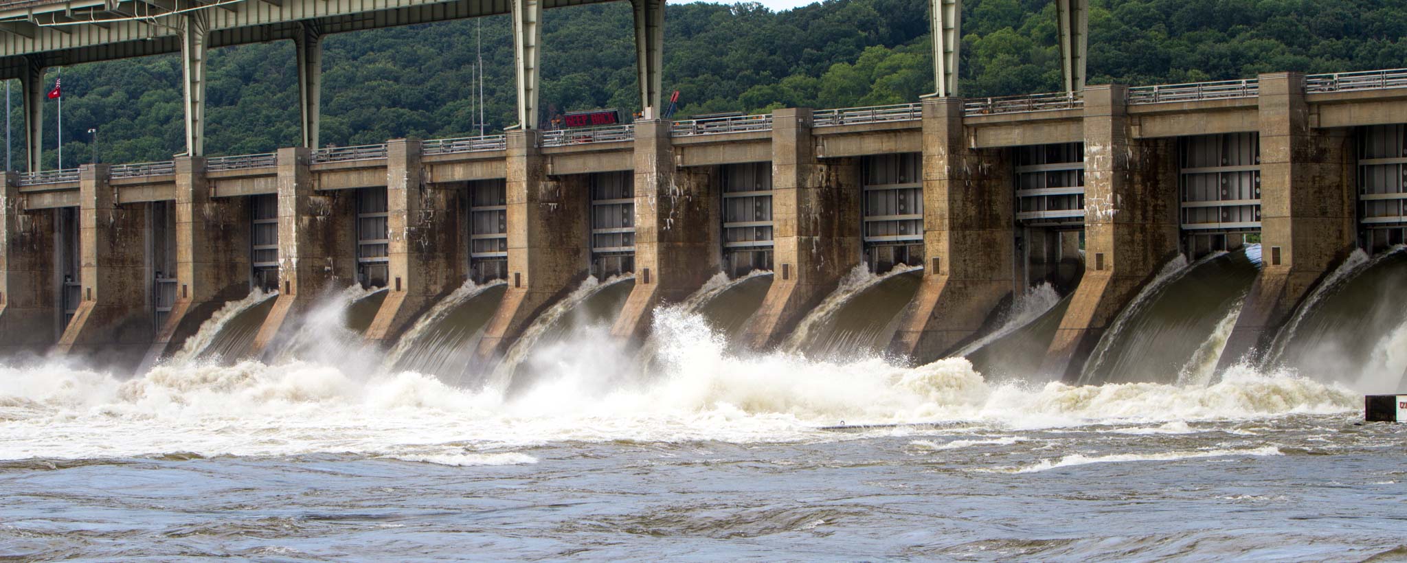 controlling-floods-hero-Dams_0224