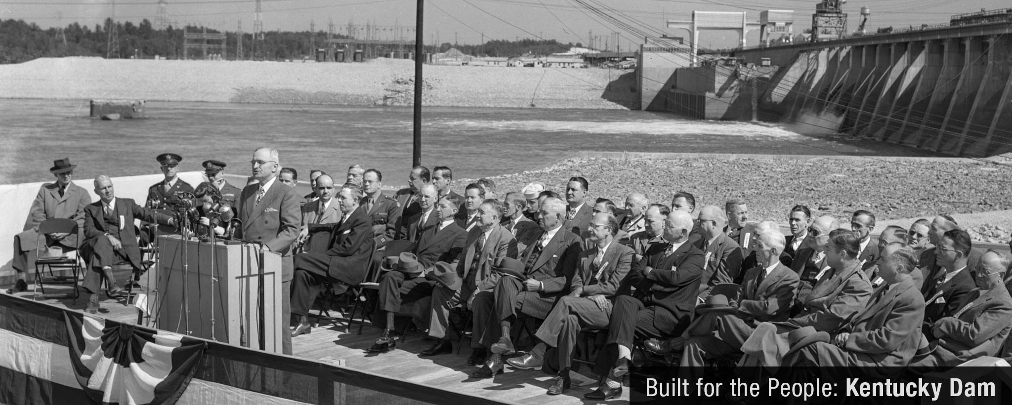 Truman speaking at Kentucky dam