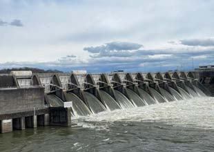 dam spilling