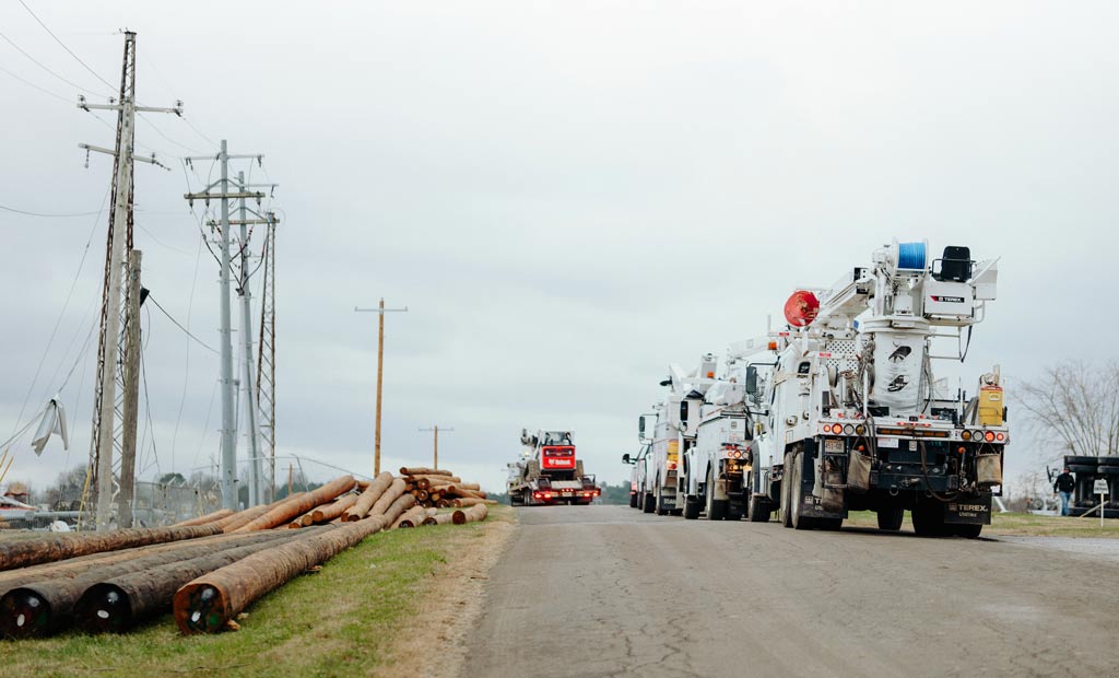 transmission construction crews repair