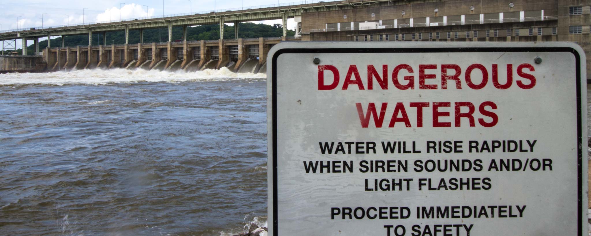 Dangerous waters - Waters will rise rapidly when siren sounds and/or light flashes. Proceed immediately to safety.