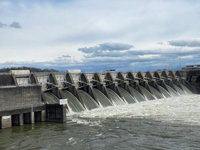 dam spilling