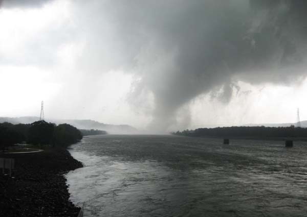Guntersville Dam, April 27, 2011